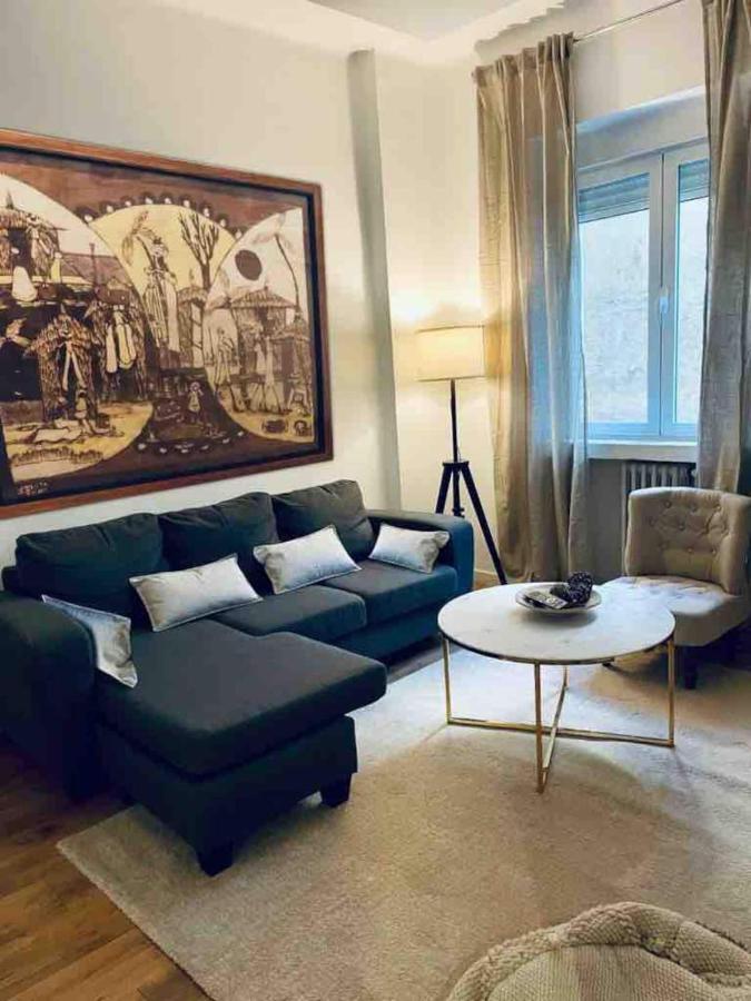 Excelente Piso De 3 Habitaciones En La Latina Madrid Eksteriør billede
