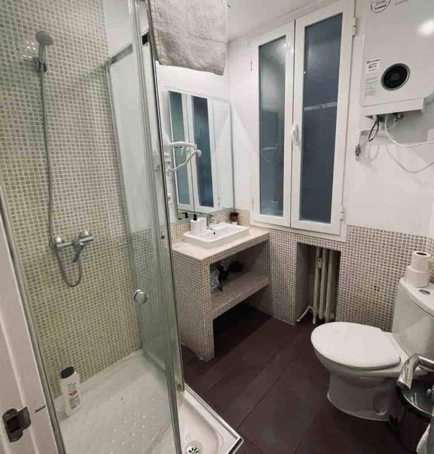 Excelente Piso De 3 Habitaciones En La Latina Madrid Eksteriør billede