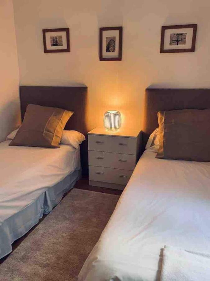 Excelente Piso De 3 Habitaciones En La Latina Madrid Eksteriør billede